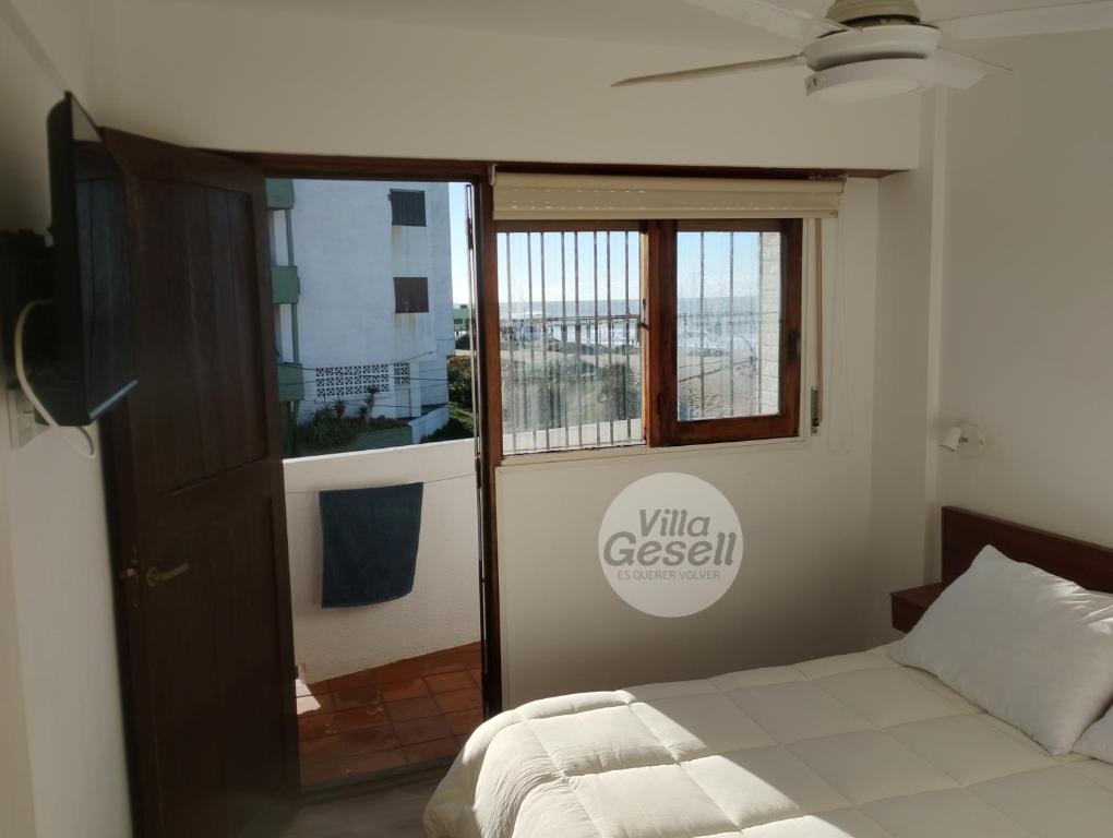 Bright apartment with ocean view - 1