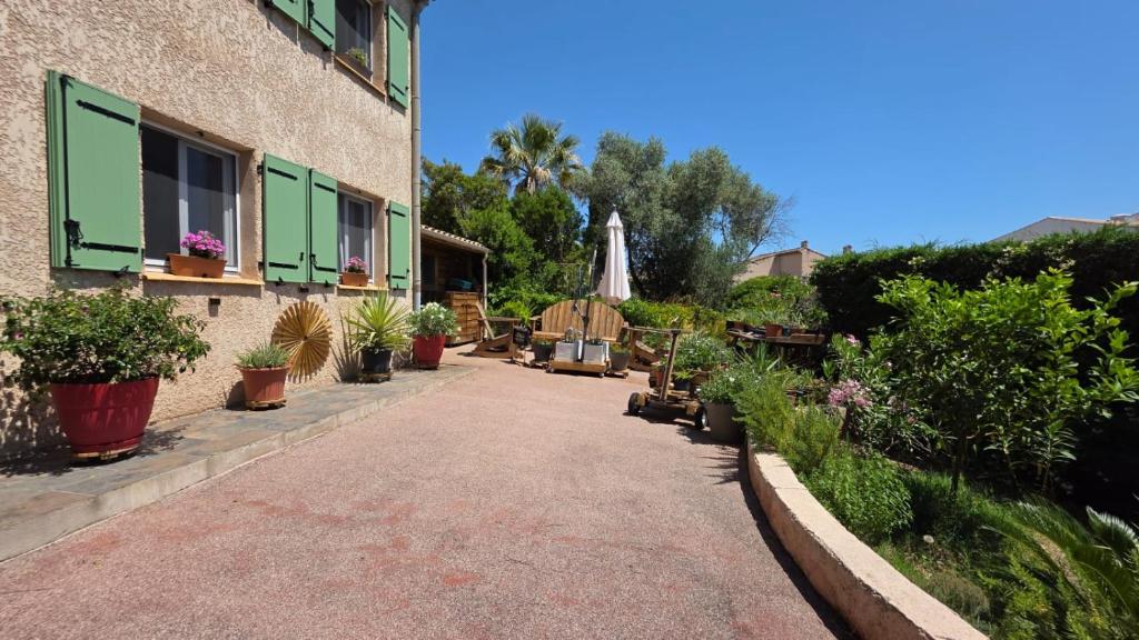 Entire ground floor in beautiful villa - 4