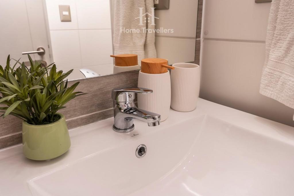 HT Comfortable studio steps from Movistar Arena - 3