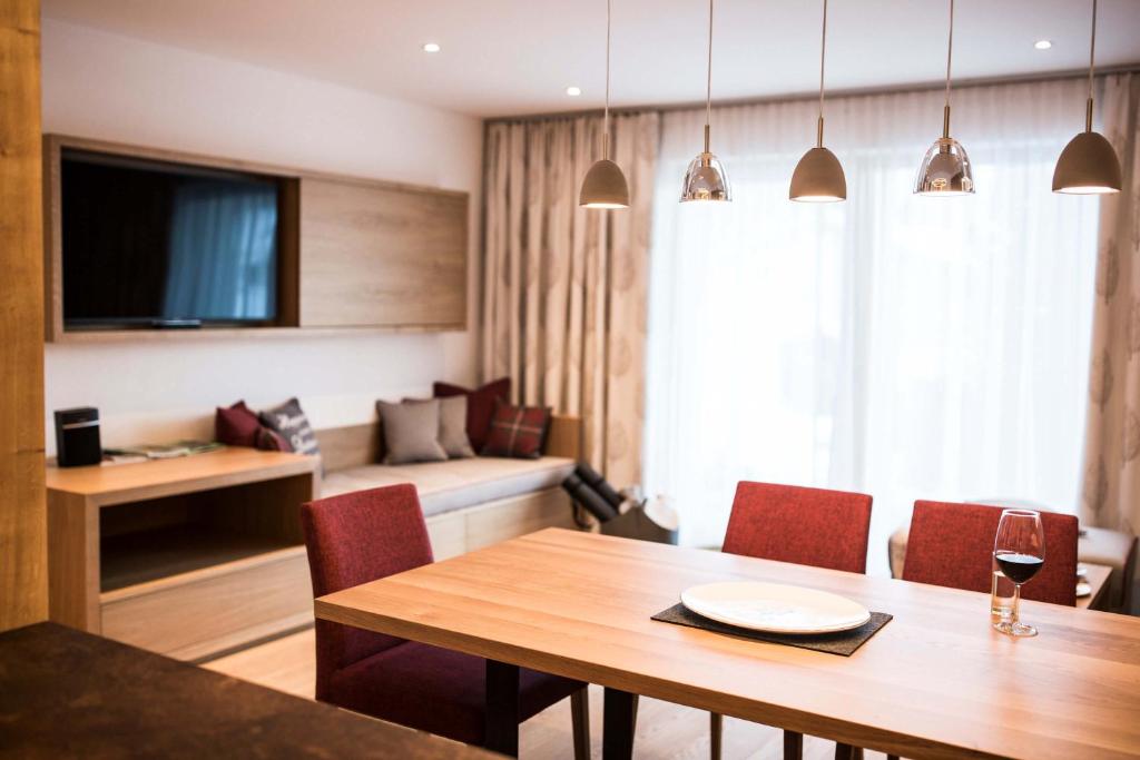 Slow Living Suite - Ferienwohnung mit privater Sauna & Garten - 4