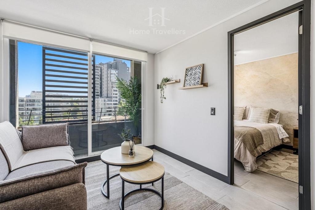 HT Comfortable and Bright Apartment in Ñuñoa with Parking - 1
