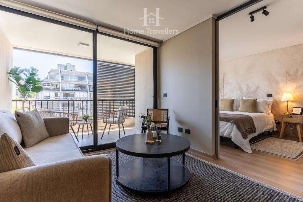 HT Premium location with terrace, parking, and AC - 1