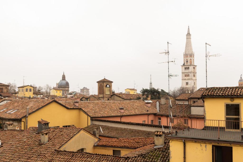 GuestHost - Comfy Studio in Modena Center - 5