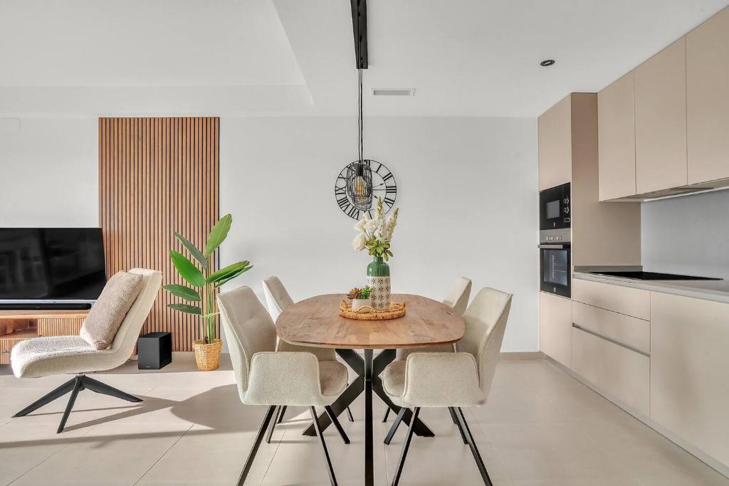 Oceana Gardens Apartment - 3