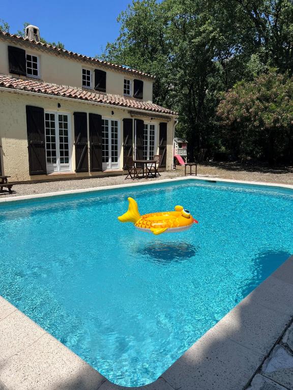 Charming air-conditioned studio with private pool - 3