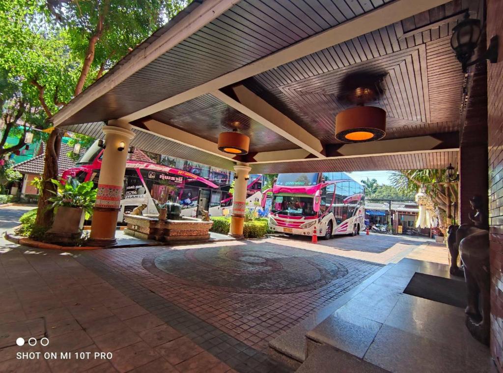 ทัศนียภาพภายนอกโรงแรม