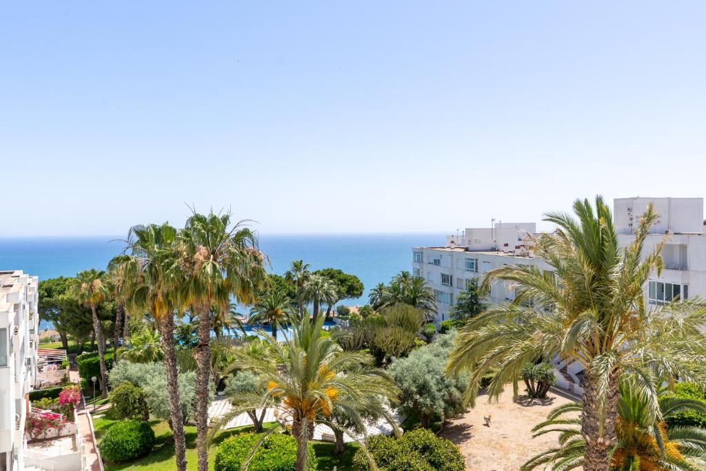 rentafive - Vistas - Reformado - Piscina - 1