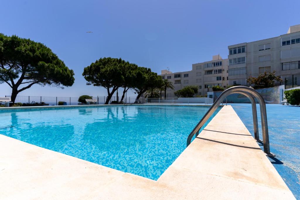 rentafive - Vistas - Reformado - Piscina - 2