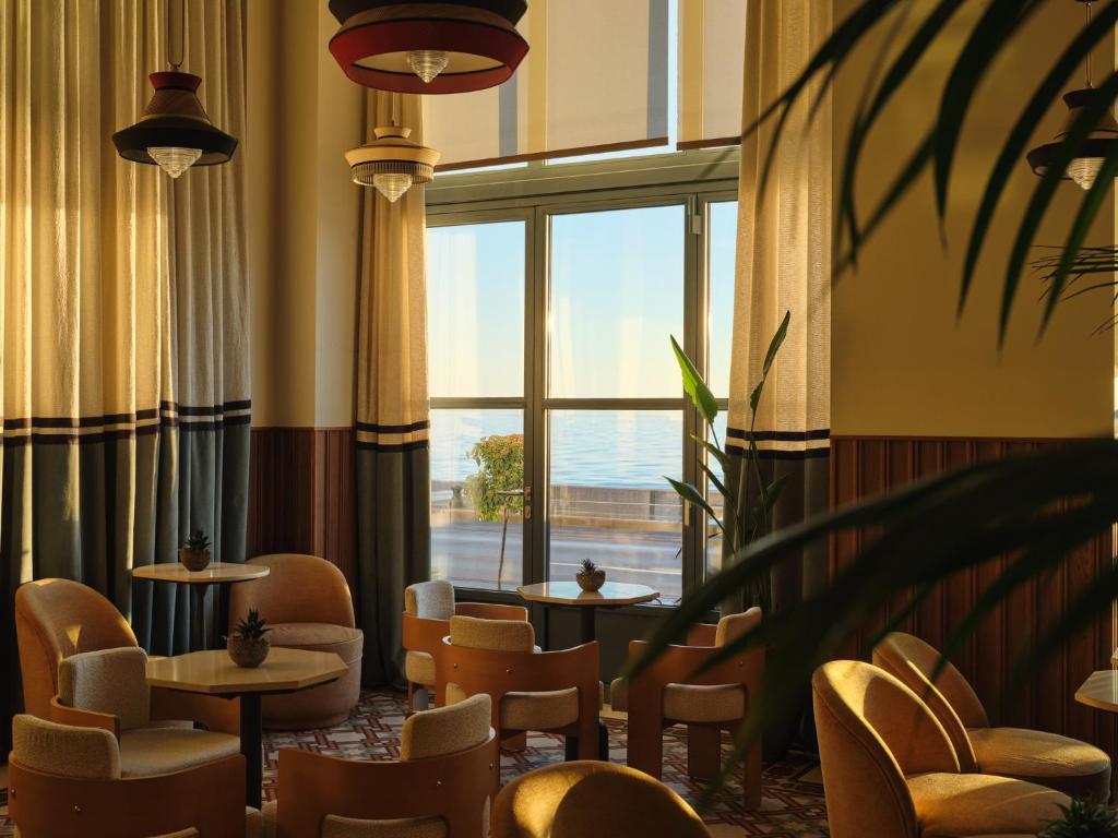 Bar/lounge