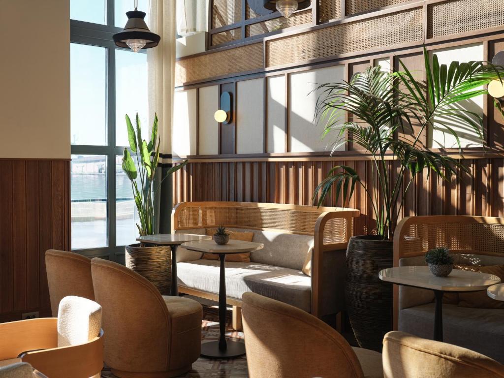 Bar/lounge