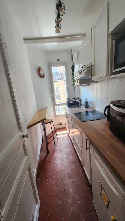 Apartment between Les Batignolles and Montmartre - 5