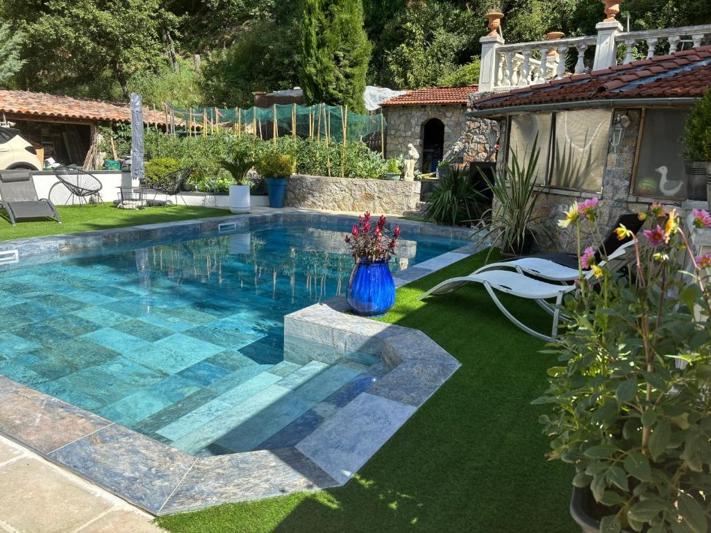 Appartement design avec piscine - 4