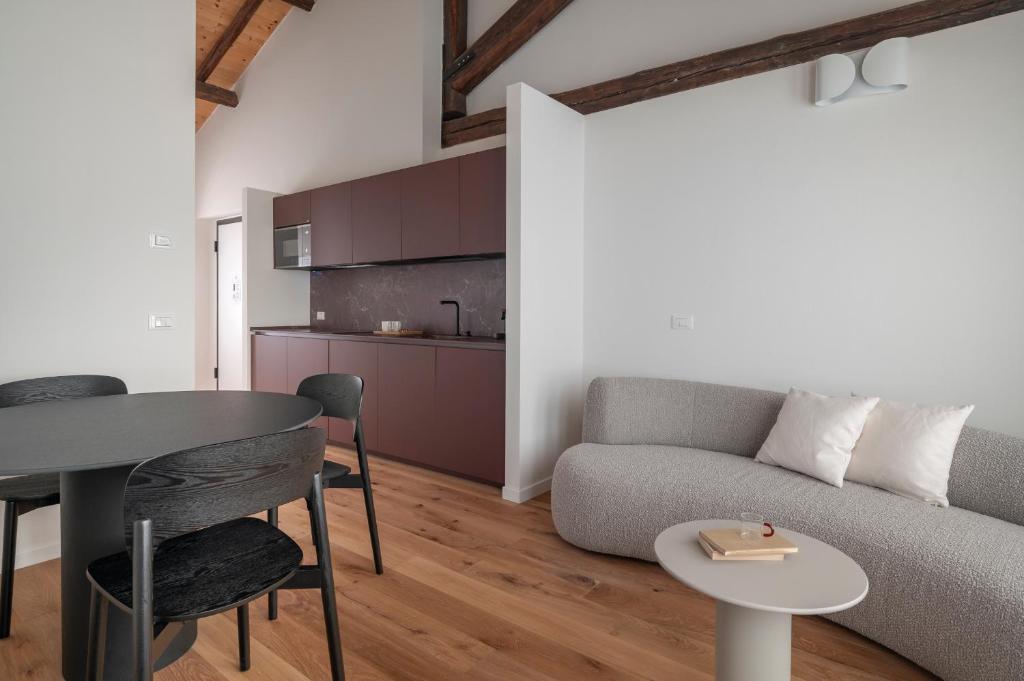 Bright 2BR - 2BA - AC - Central Bologna - 2