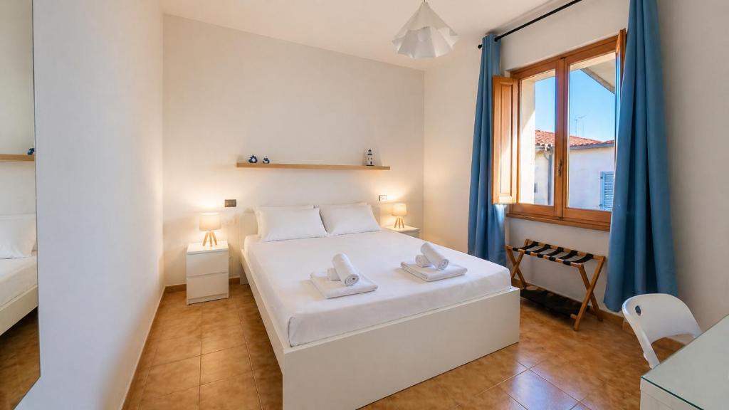 4BR apartment, 5 minutes to the beach & 2BA - 1