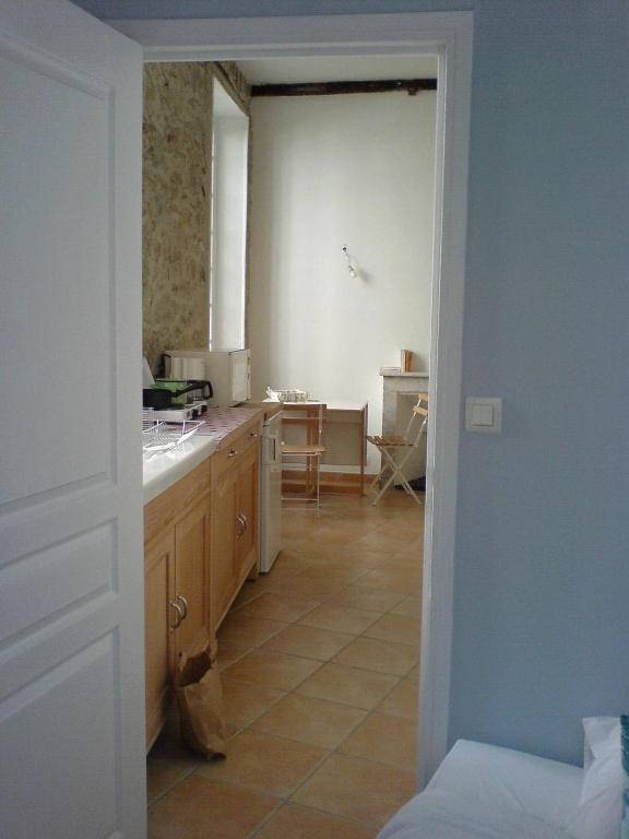 Old town Nice stunning modern 1 bedroom flat sleeps 3 - 4