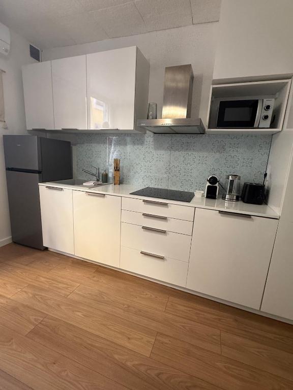 Joli appartement climatisé à 5min du port - 2