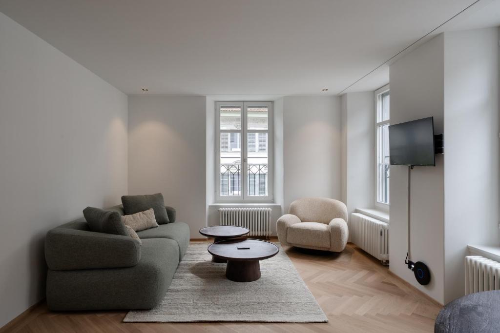 ODA Suites - self check-in apartments, old town - 2