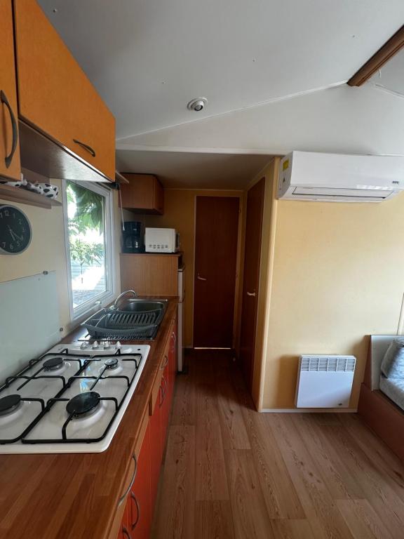 Mobil-home tout confort à Fréjus - 2