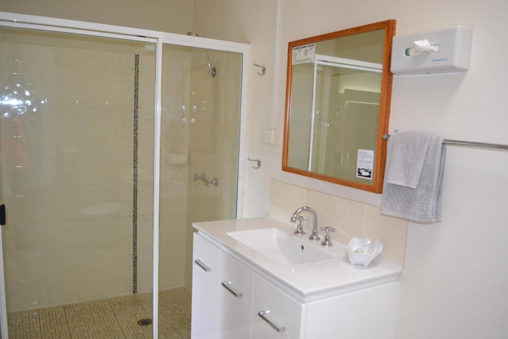 Gatton Motel photo