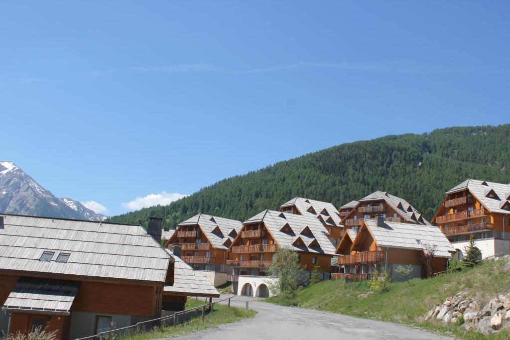 Chalets de Praroustan by Actisource - 2