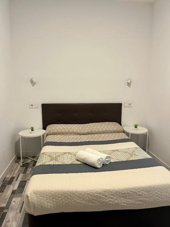 HOSTAL ANDREA GRANVIA - 3