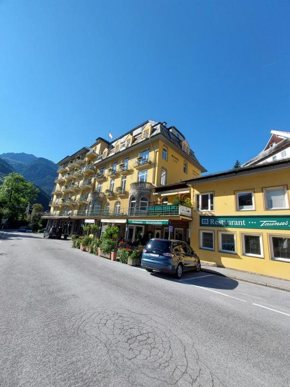 Kurhotel & Hotel Mozart - 1