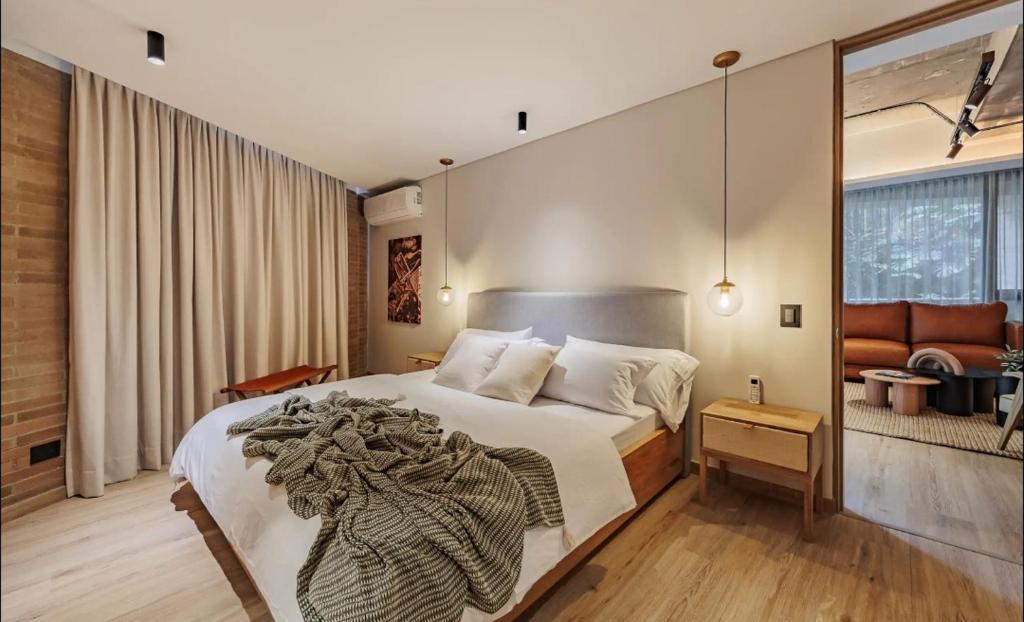 Apartamento recién remodelado, con mesa de billar Poblado - 2