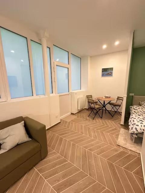 Charming Dual-Unit Apt near Bastille - 2