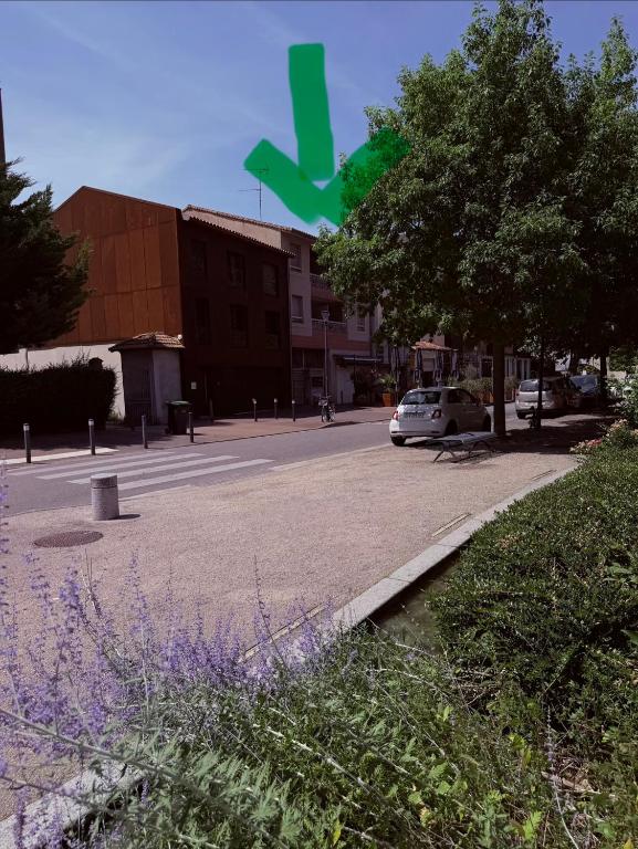 Meublé classé Carmes , entrée autonome, wifi, climatisé, petit parking privé - 3