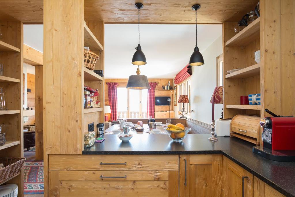 Kitchen, Apartments Roxes in Bagnes