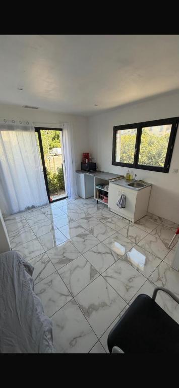 Studio dans une villa - 1
