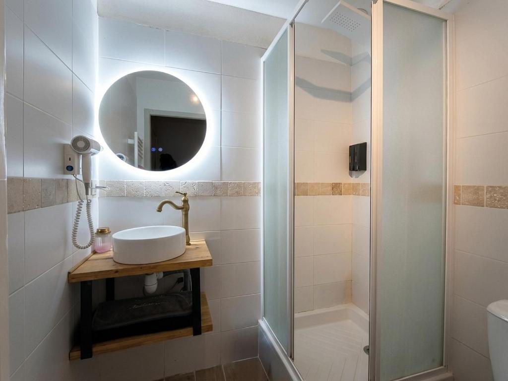 Appartement avec espace détente Balnéothérapie - 5