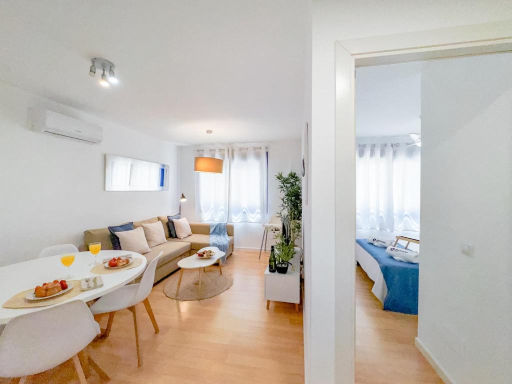 Pedregalejo Beach Apartments by Stay Belonio - 3
