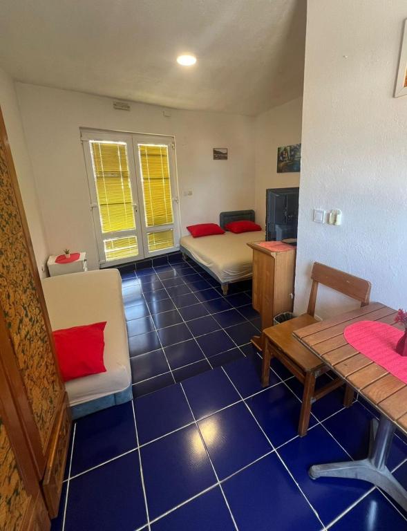Apartmani uz obalu - 2
