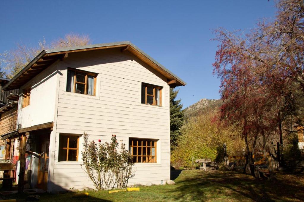 Los Coihues camping & hostel - 1