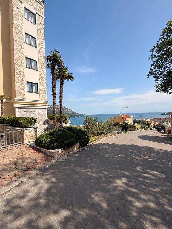 Blue Horizon Bečići Sea View Apartment - 4