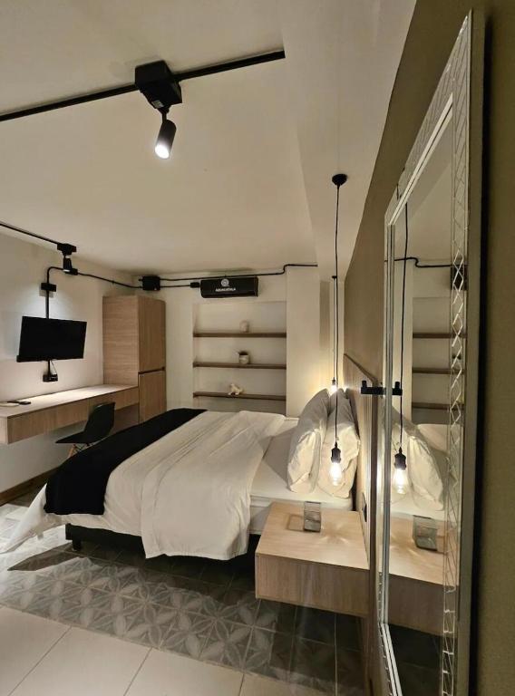 Gray Chill Room in El Poblado, Medellin - 3