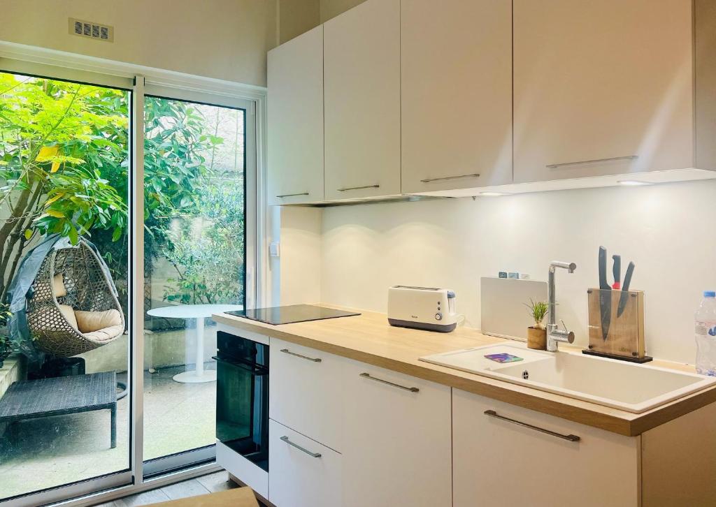 Luxury Garden Apt with AC in Paris 16th - 3