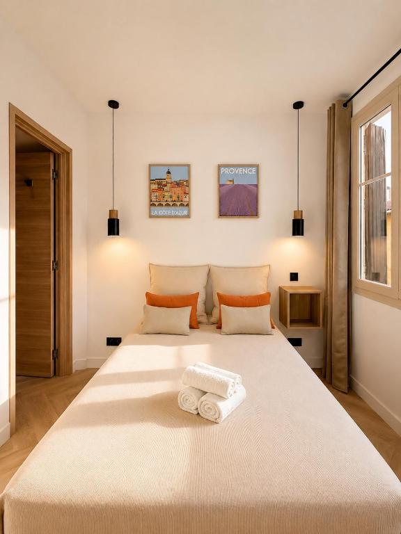 MONACO - MENTON - 6 PERSONS - 2 BEDROOMS - FULL RENOVATED - FULL CLIM - HYPERCENTER - BEACH AND SUn - 2