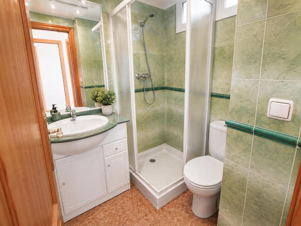 confortable villa at only 100 meter from the beach, supermarkets and the restaurants - 4