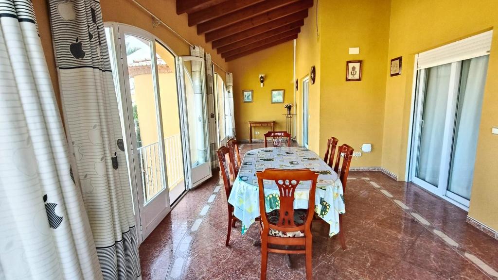 confortable villa at only 100 meter from the beach, supermarkets and the restaurants - 5