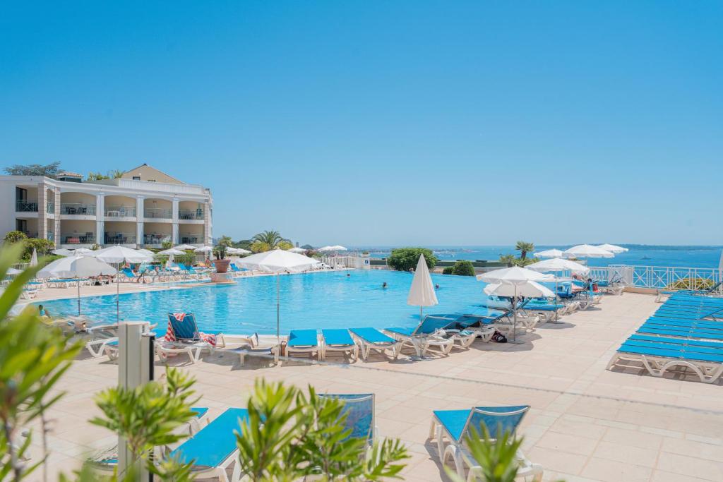 Stunning Sea View Apartment - Pool, Beach & AC - 1