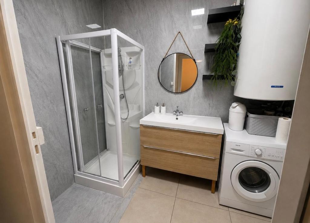 Appartement en plein centre de Beziers Jacuzzi et tout le confort - 3