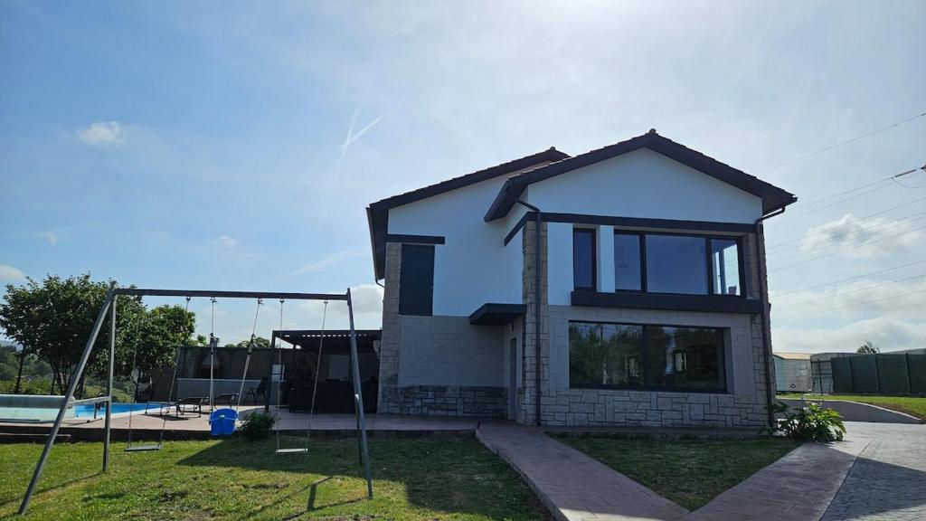 Villa de Lujo en Gijón, Piscina Climatizada, Bar - 4
