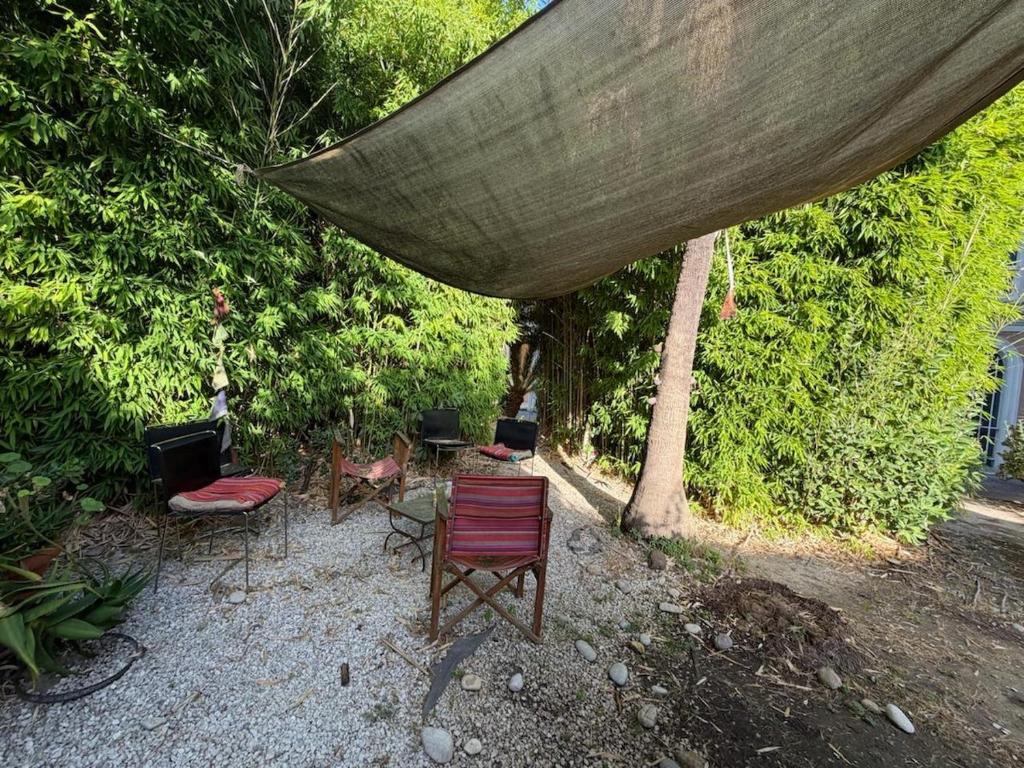 Bright Apartment with Garden Near Beach - 3