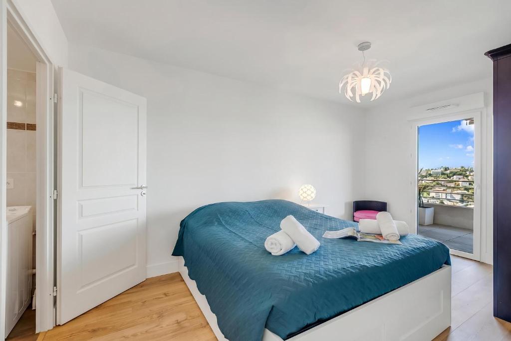 1 Bedroom Apt - Splendid View & Pool - Happy Rentals - 5