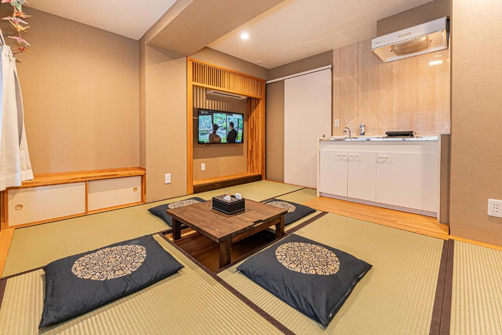 FITINN Akihabara - Walk to JR Station