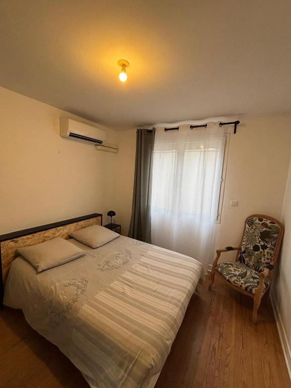 Air-conditioned house, private parking, private terrace - 2