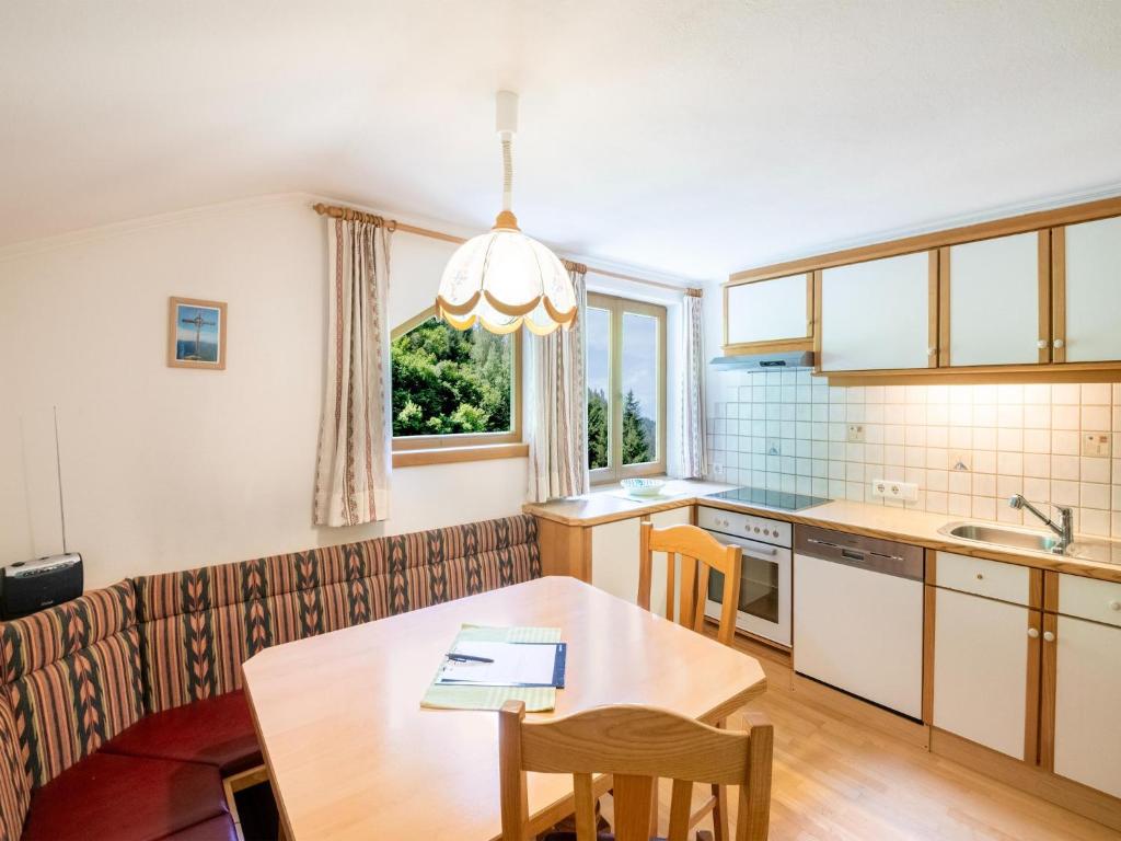 Chalet in Tirol by Zillertal Ski Slopes - 3