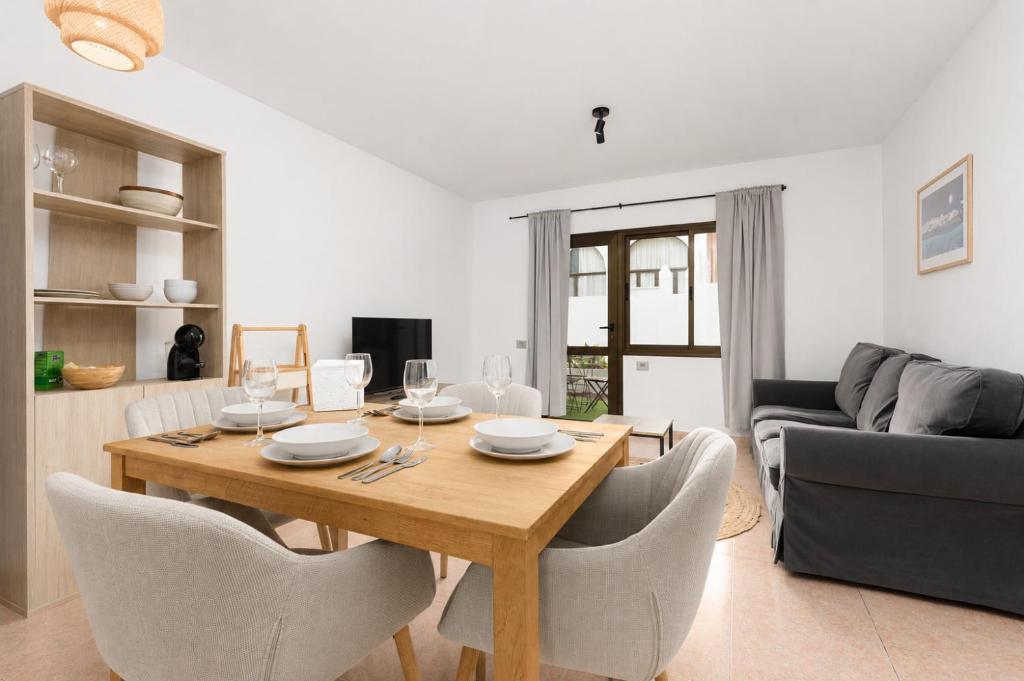 Home2Book Sunny Fun Pool & Terrace Apt Corralejo - 2